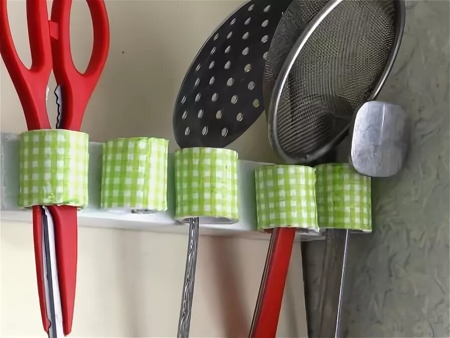 творческий магазин. товары сделать сам. приспособление для хранения ниток. необычные вещи. приспособление из дерева.