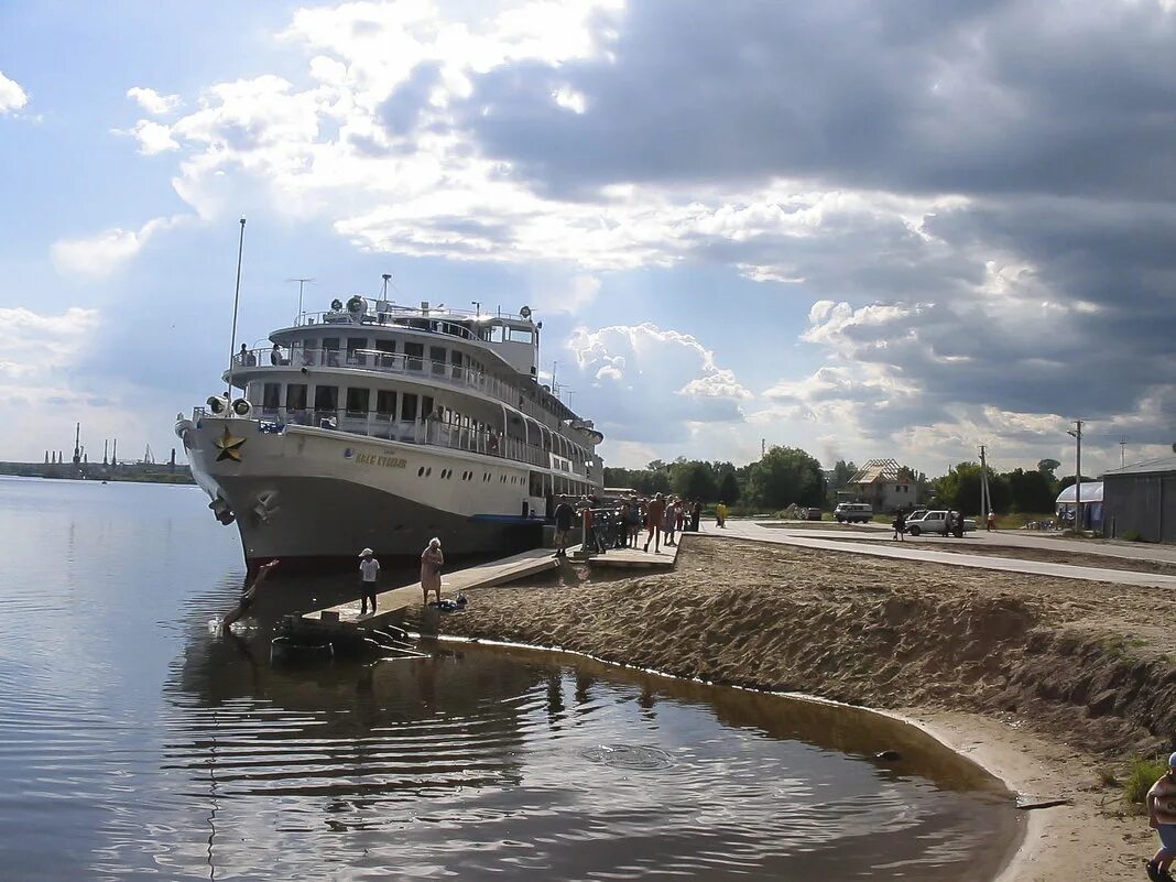 Чкаловск Нижегородская. Покровская гора Чкаловск Нижегородская область. Пристань в городе Чкаловске Нижегородской области. Набережная Чкаловск Нижегородская область.