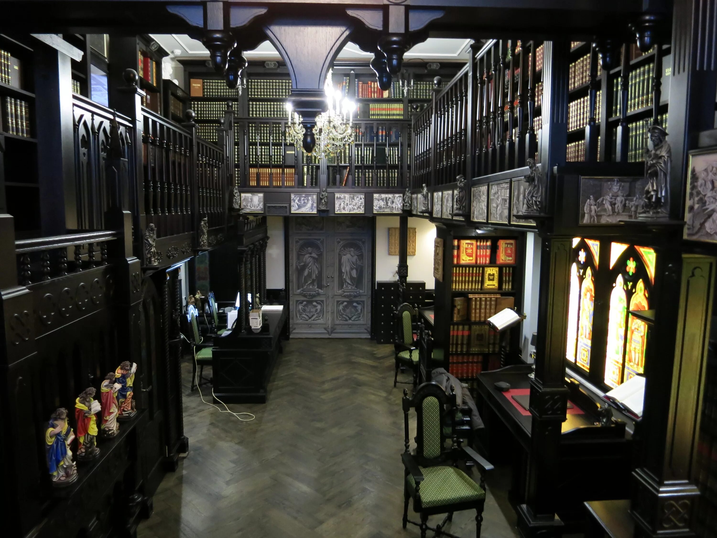 Готы панки. Готам спб. Клуб циник петербург готы. 2007 год готы. Неформалы питера.