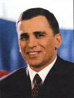 Дени бажаев