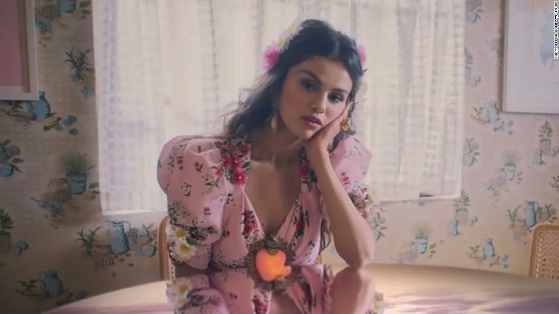 Selena Gomez de una vez платье.