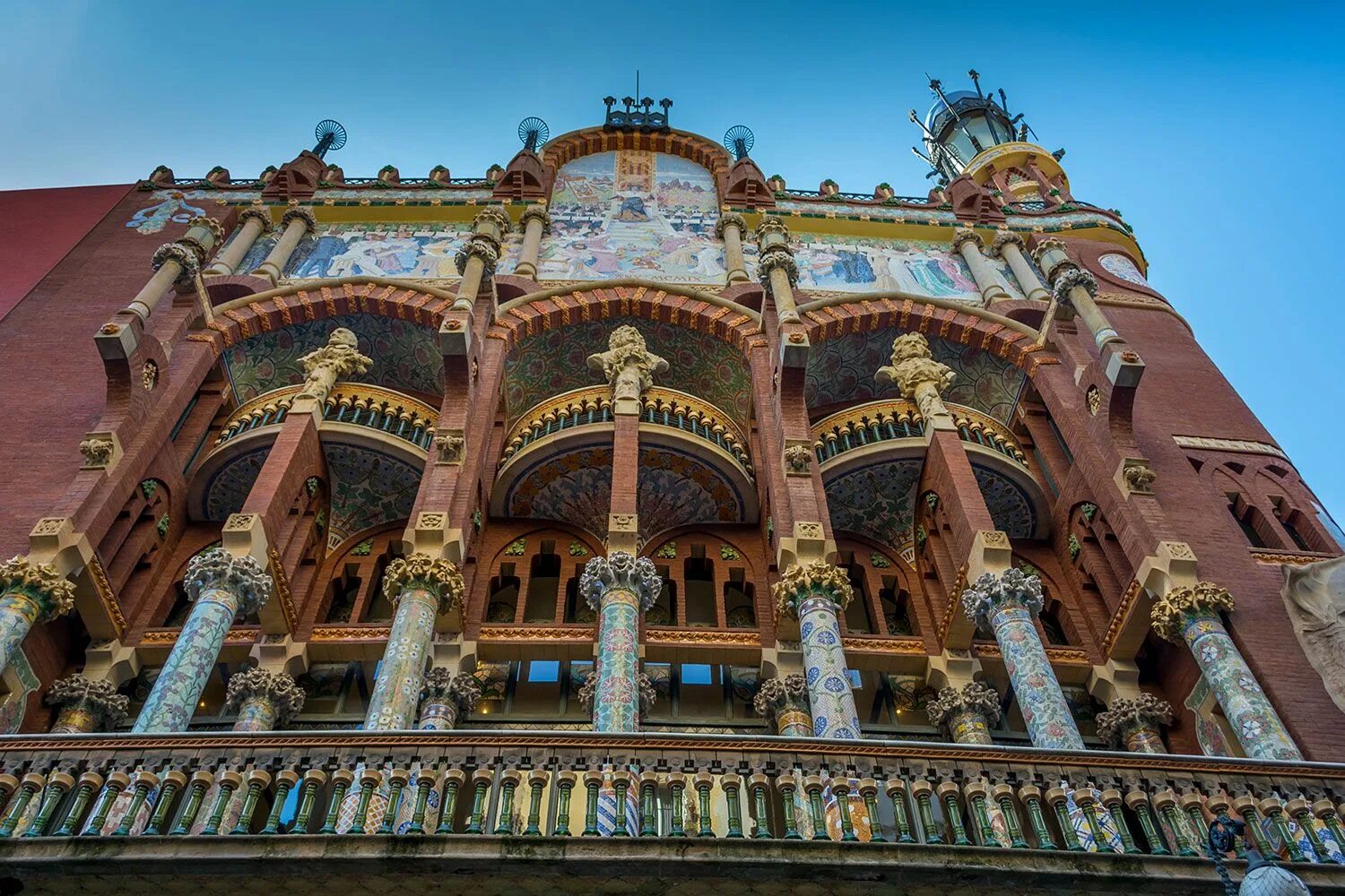 Дворец каталонской музыки в барселоне. Дворец каталонской музыки (барселона, испания) — 1908 год. Дворец каталонской музыки в барселоне. Palau de la música catalana барселона. Дворец саундтрек.