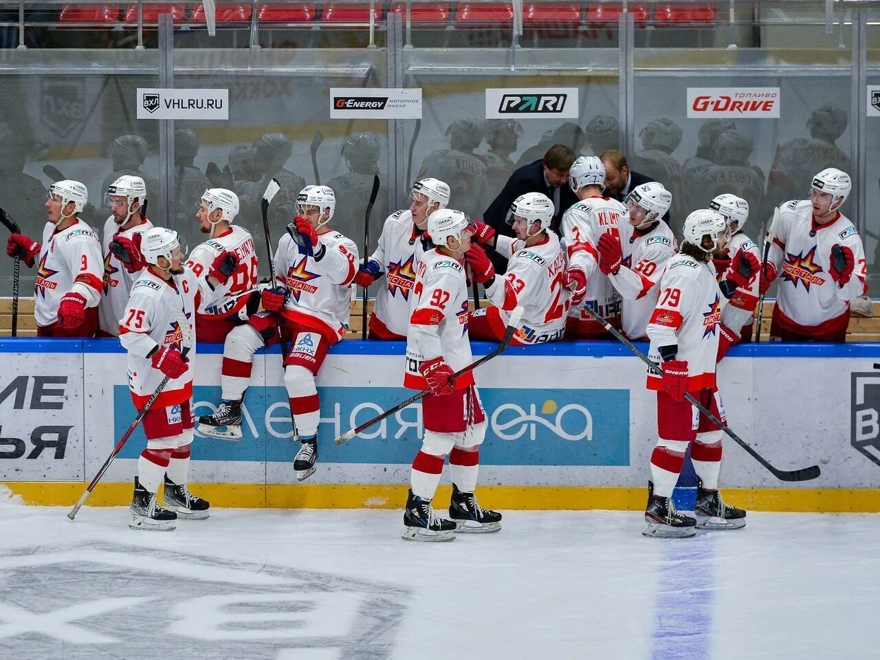 Хоккеисты. Хоккеисты после. Хоккеисты после. Хоккеисты после. Хоккеисты после.