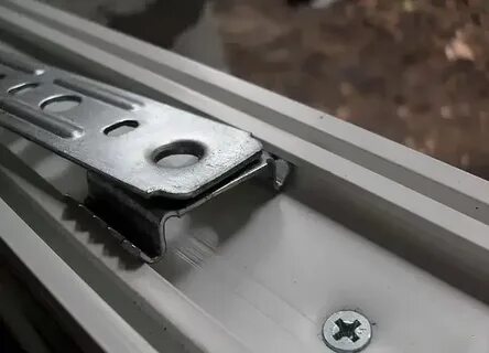 Крепеж для пластиковых окон