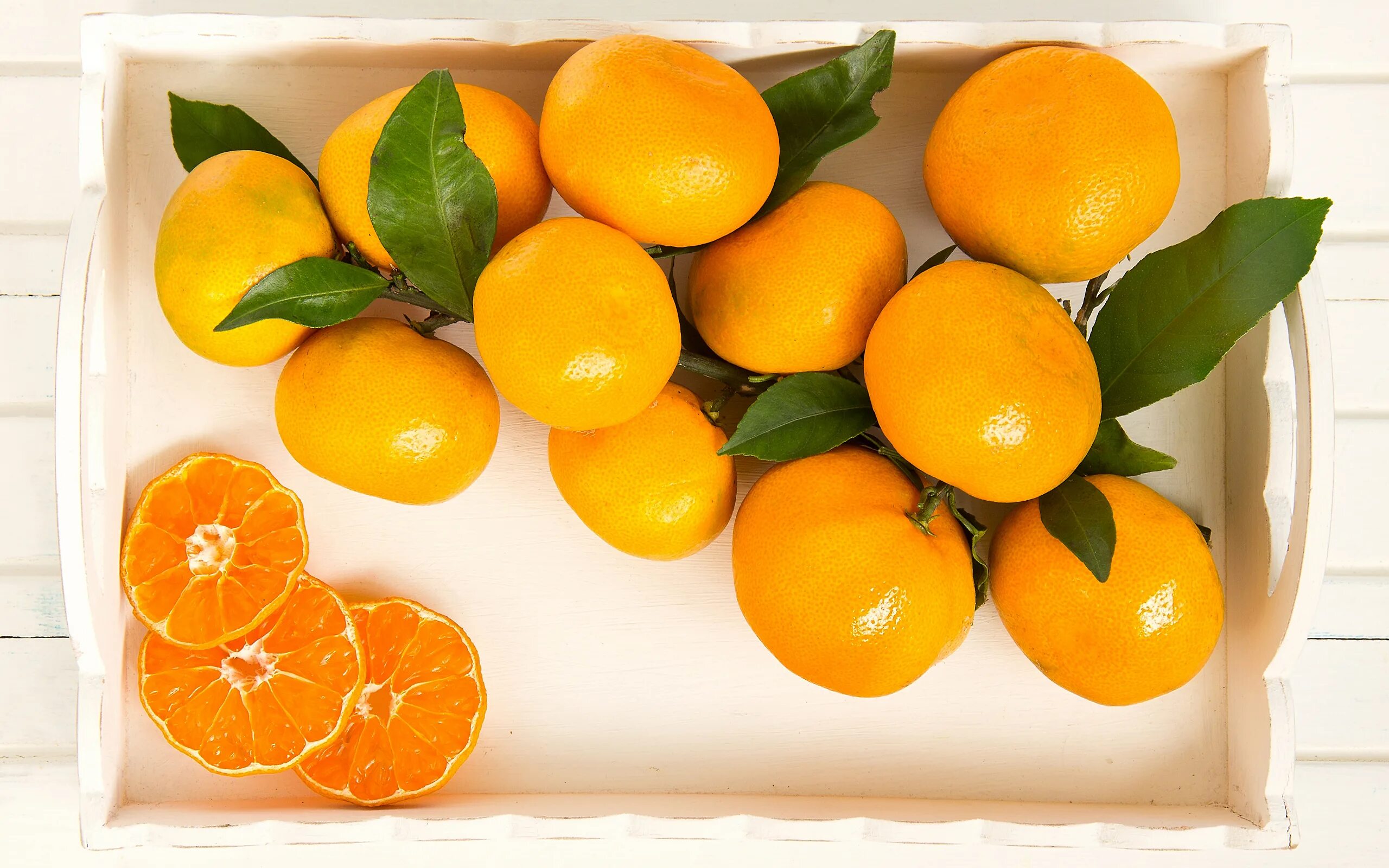 Гр мандарин. Гр мандарин. Лепка в младшей группе мандарины и апельсины. Куча мандаринов. Мандарины на белом фонн.