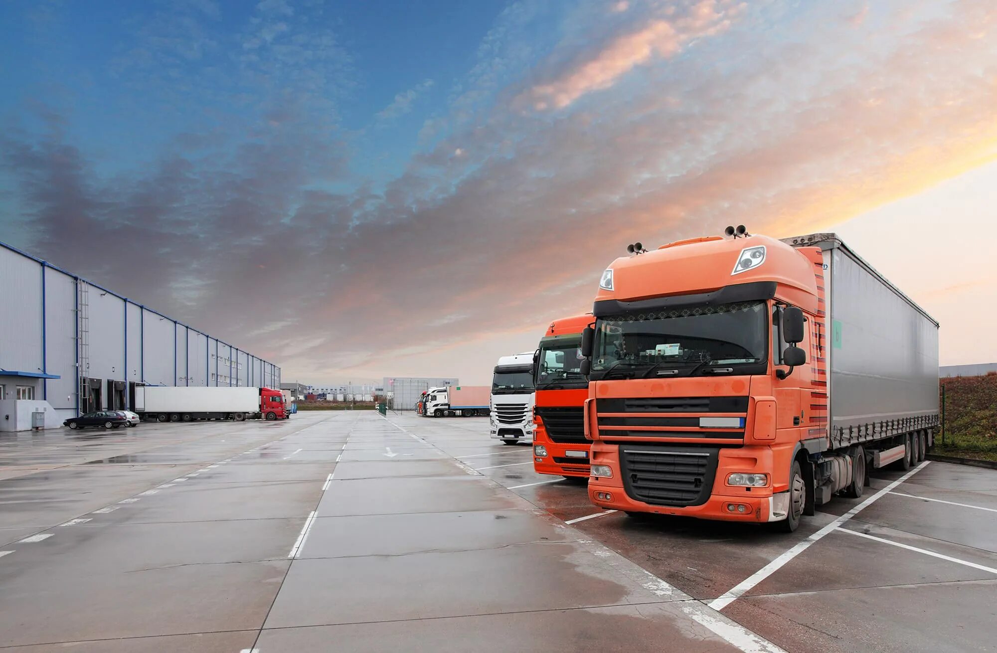 Международные грузовые перевозки. Автомобильные перевозки. Транспортные перевозки грузов. Автоперевозки грузов. Логистика.