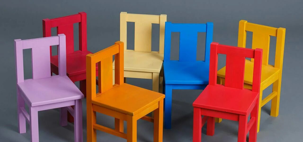 Игра где стулья. Стулья для детского сада. Разноцветные стульчики. Стул детский в музыкальный зал. Детские стулья цветные.