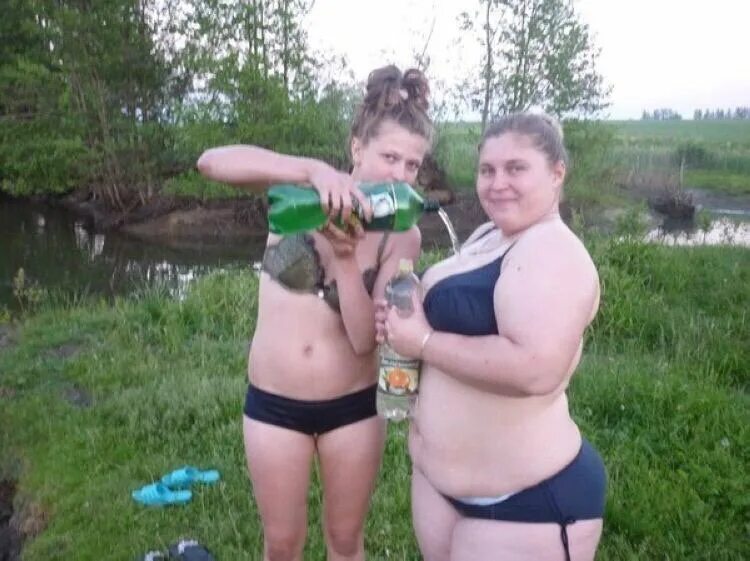 Фотожаба девушка. Лютая девка. Придурки бабы. Придурки бабы. Чудики из социальных сетей.