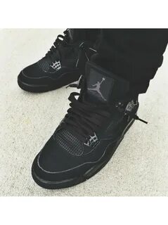 Nike jordan 4 black cat