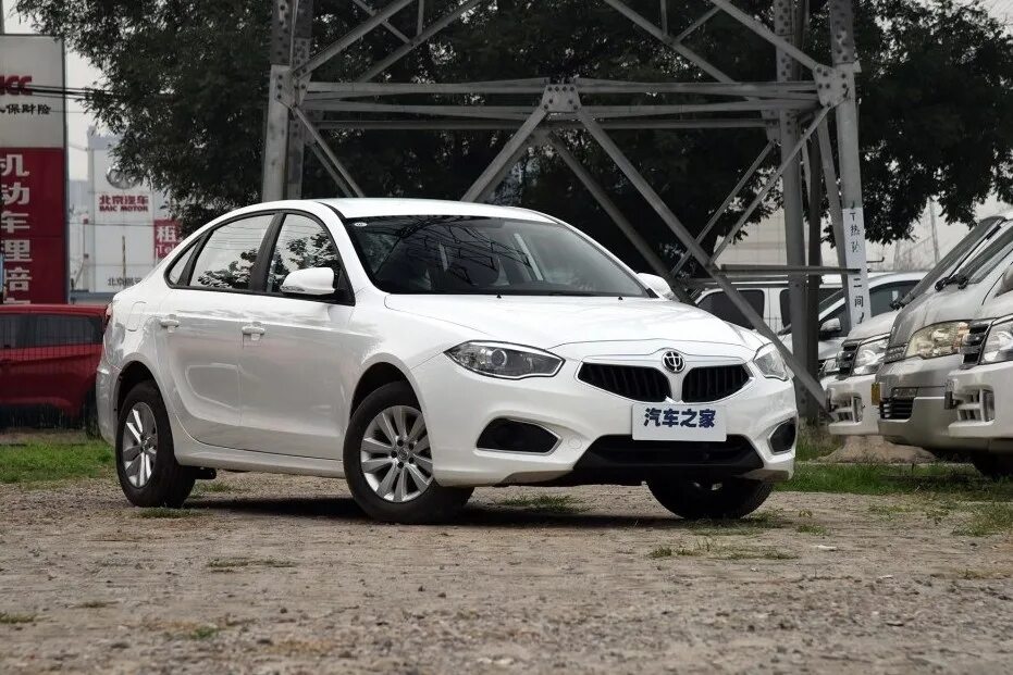 Как выглядит 530. Brilliance h530. brilliance h530 2015. машина brilliance h530 2025.