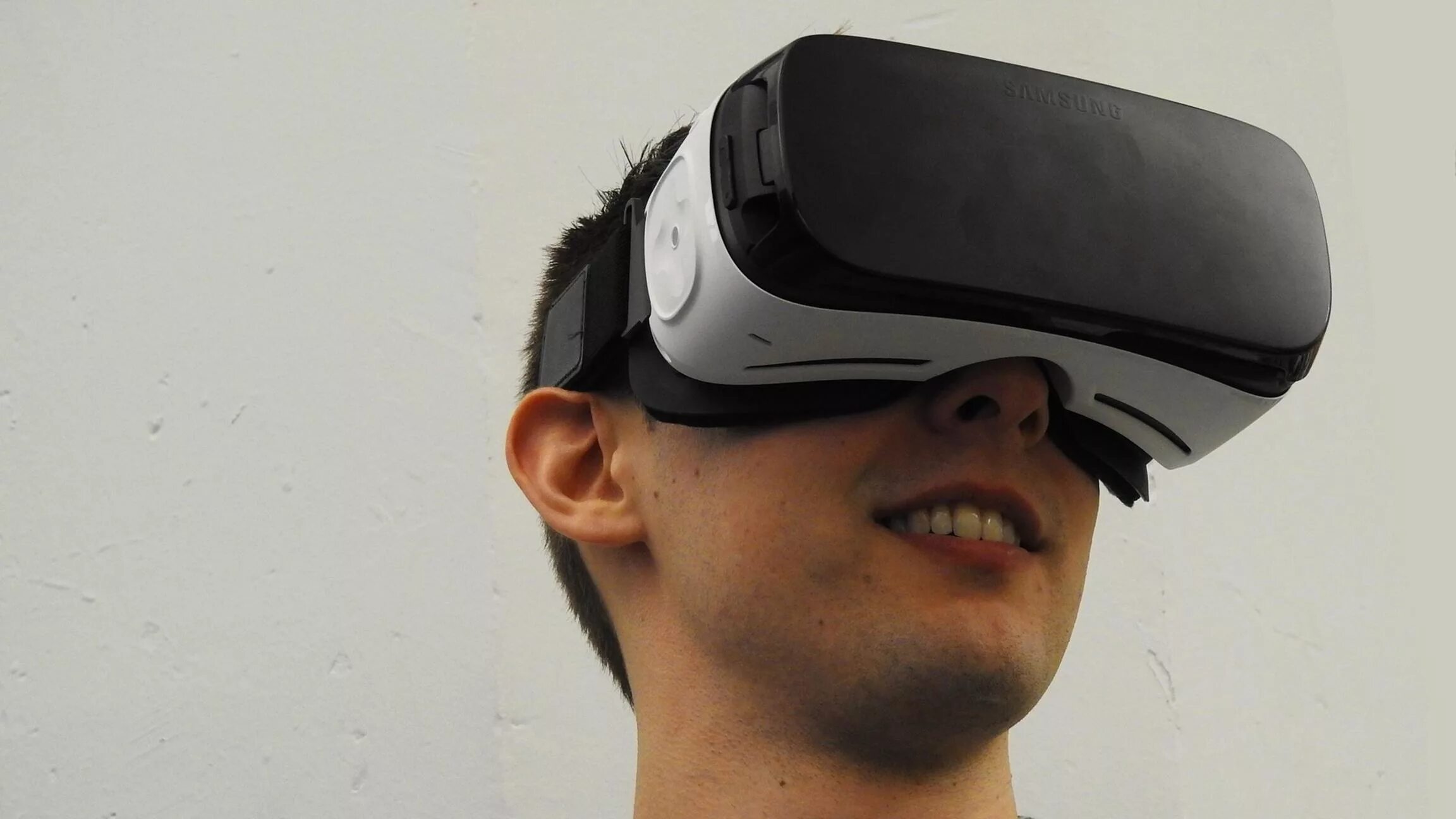 Виртуальные очки 2024. VR очки Apple. Виртуальные очки фото. Виртуальные очки айфон. Best VR Glasses.