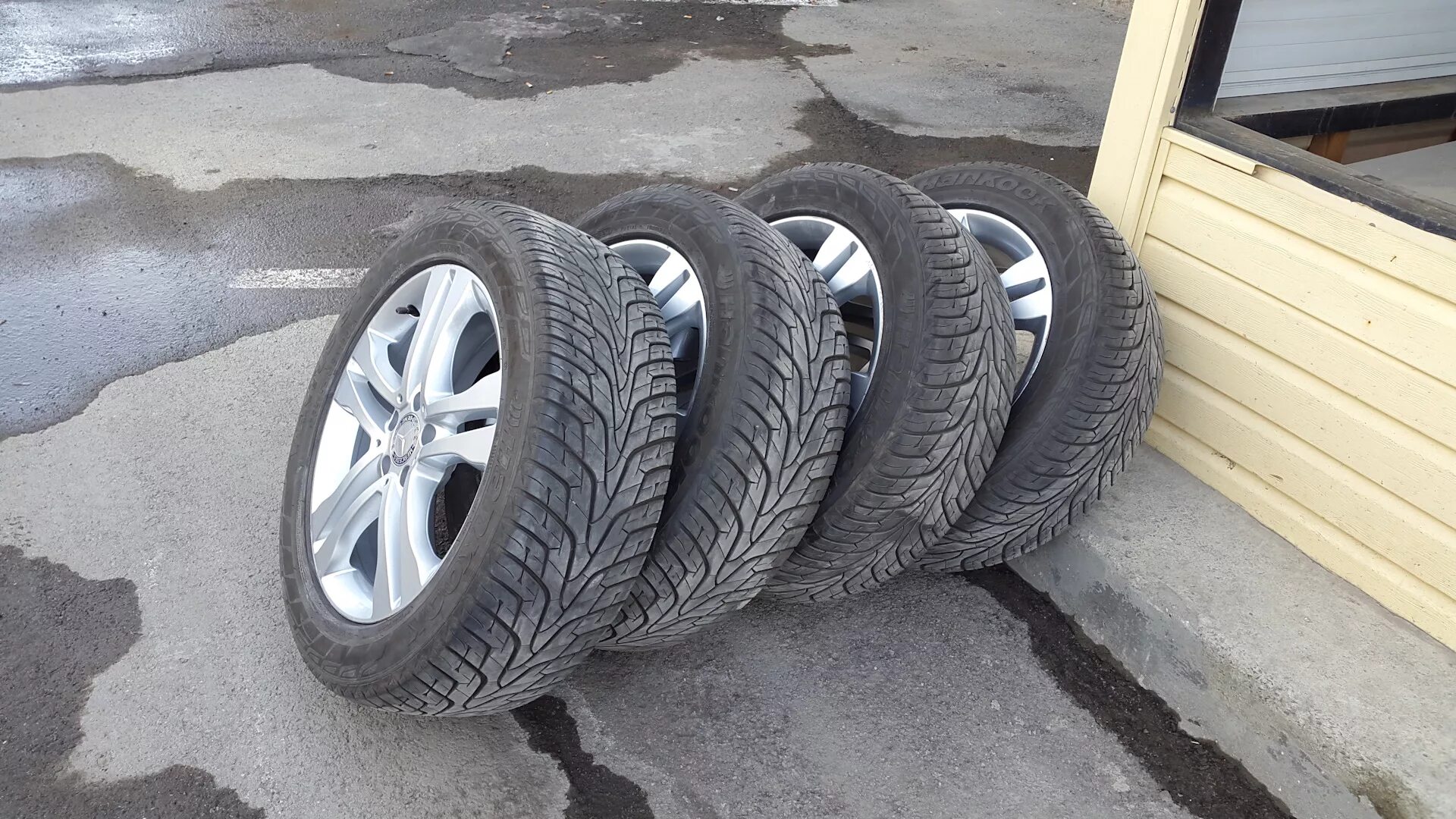 Купить резину 235 65 18. Резина 235/55 r18. Hankook Ventus St rh06 235/60 r17 фото. Можно ли ставить на мерс ГЛК за место 17 235/60 колеса 17 235/55.