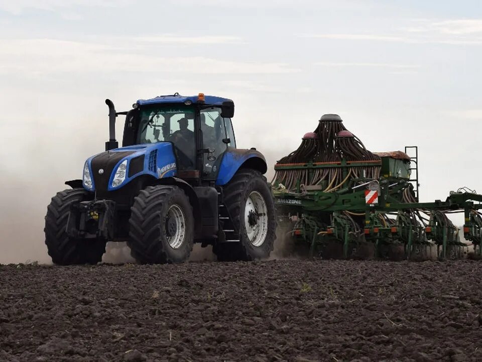 Пресс обмотчик agronic mr 1220. Подключай тракторы. Зерноуборочный комбайн в поле claas. Rtk технология сельскохозяйственной. Схема электропроводки т 25.