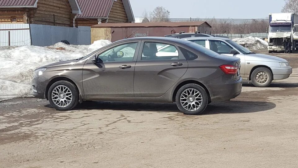 Vesta 205/60r16. 205 резина на весте. 205 резина на весте. R16 205/55 vesta. R16 205/55 vesta.