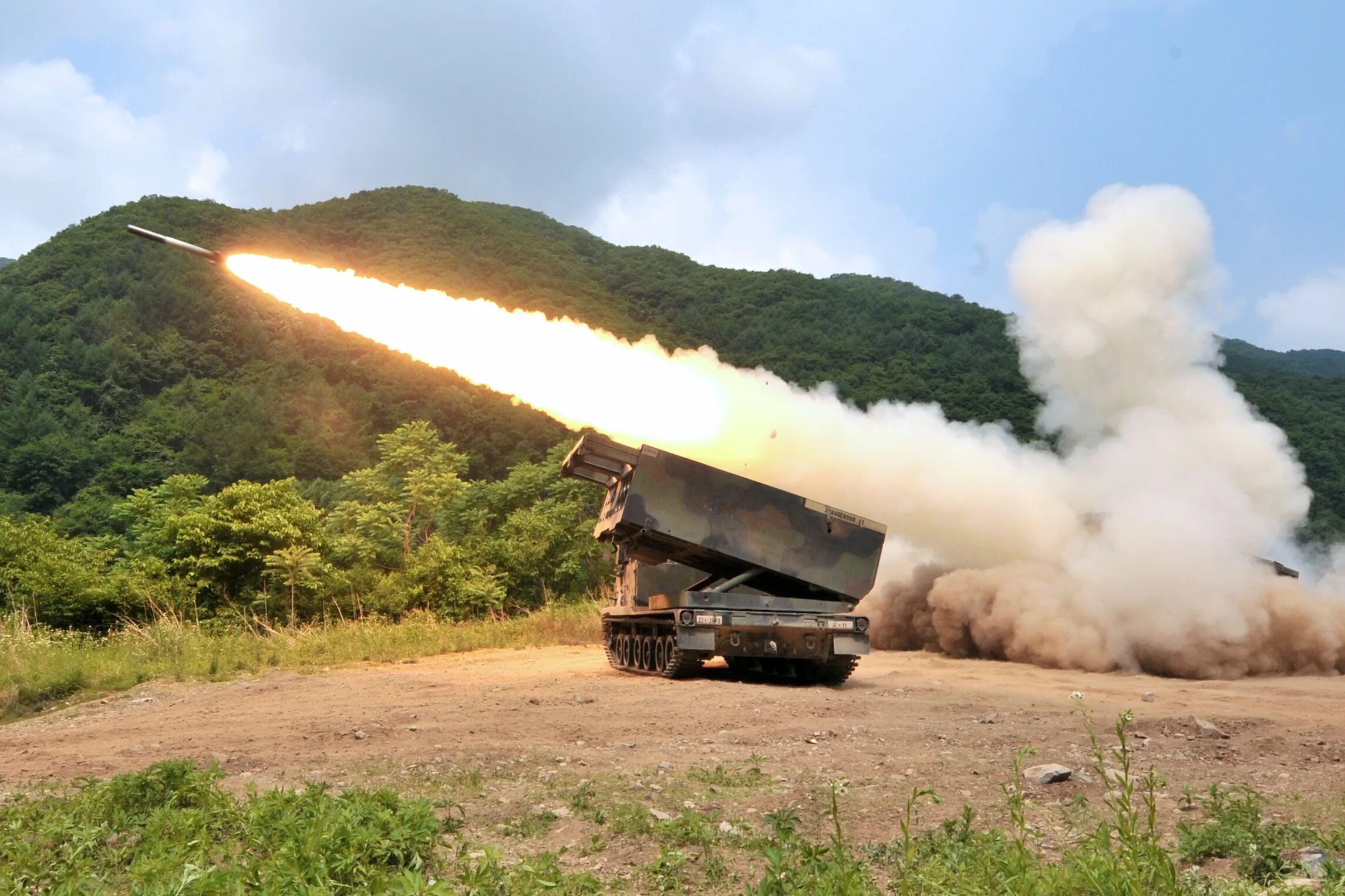 Рсзо mars ii. Mars 2 рсзо. рсзо mlrs. рсзо млрс сша. mlrs система залпового огня.