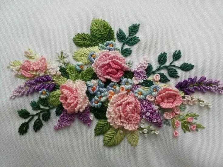 Техника вышивки цветов. Бразильская вышивка рококо. Вышивка рококо Стежки. Наборный шов бразильская вышивка. Объемная вышивка цветы.