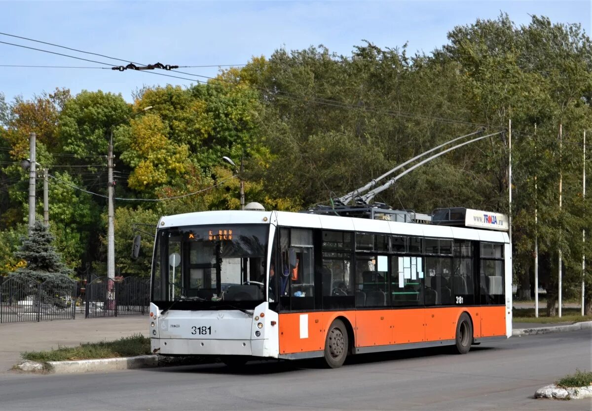 В энгельсе производят троллейбусы. Тролза-5265 «Мегаполис». Тролза-5265 00 Мегаполис Энгельс. Тролза 5265.00. Троллейбус Тролза Мегаполис.