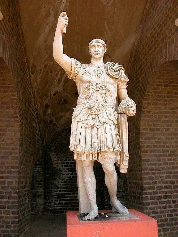 Троян римская империя. Траян Римский Император. Траян Римский Император статуя. Траян Император римской империи.