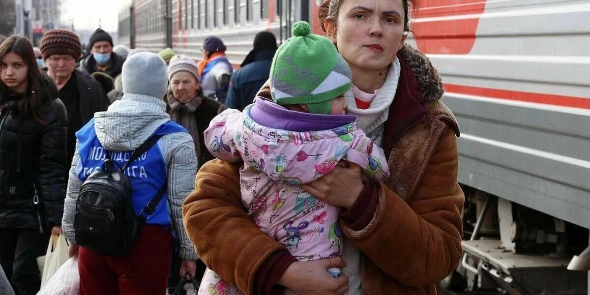 Новости украины сегодня беженцы. Беженцы 2022. Беженцы из украины. Беженцы из украины. Беженцы с украины 2022.
