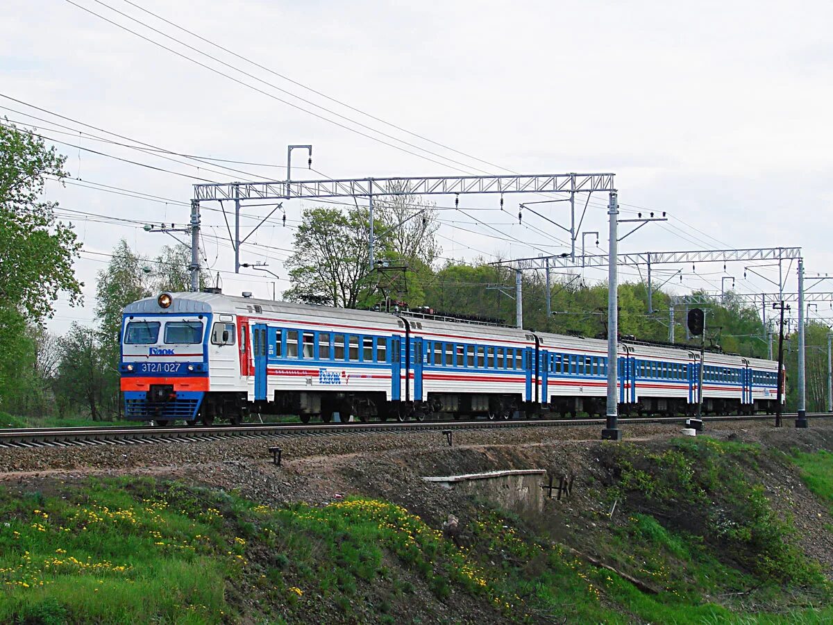 эд9э-0009. эд9э нижний новгород. железнодорожный транспорт чмз. э ж 12. депо юдино моторвагонное депо.