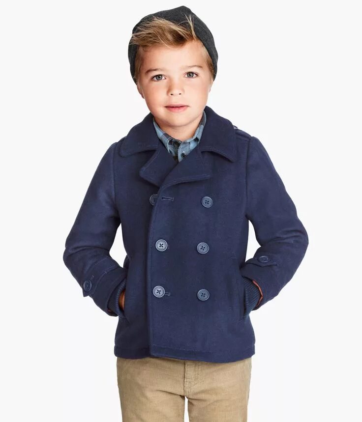 Coat flashcard for kids. Детское красное пальто. Плащ зимний race coat yellow 2020. Картинка мальчик в зимней одежде. Детское пальто для мальчика.