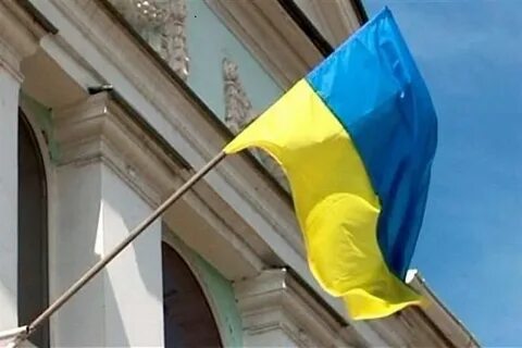 Снимают флаги украины