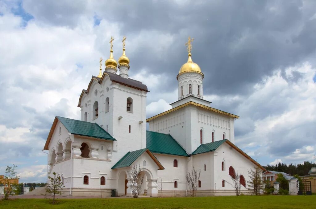 Церковь Сергия Радонежского Веледниково. Храм Сергия Радонежского в Зеленограде.