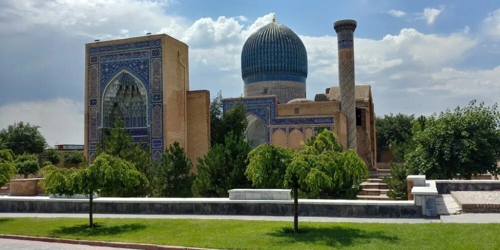 Мавзолеи узбекистана. Мавзолей тамерлана гур-эмир в самарканде. Мавзолеи узбекистана. Мавзолей гур-эмир. Гур эмир достопримечательности узбекистана.