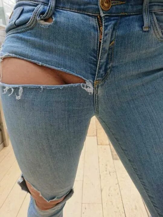 Узкая влажная. Узкая влажная. Джинсы в обтяжку. Девушки в лосинах вид спереди. Бритни спирс верблюжье копытце.