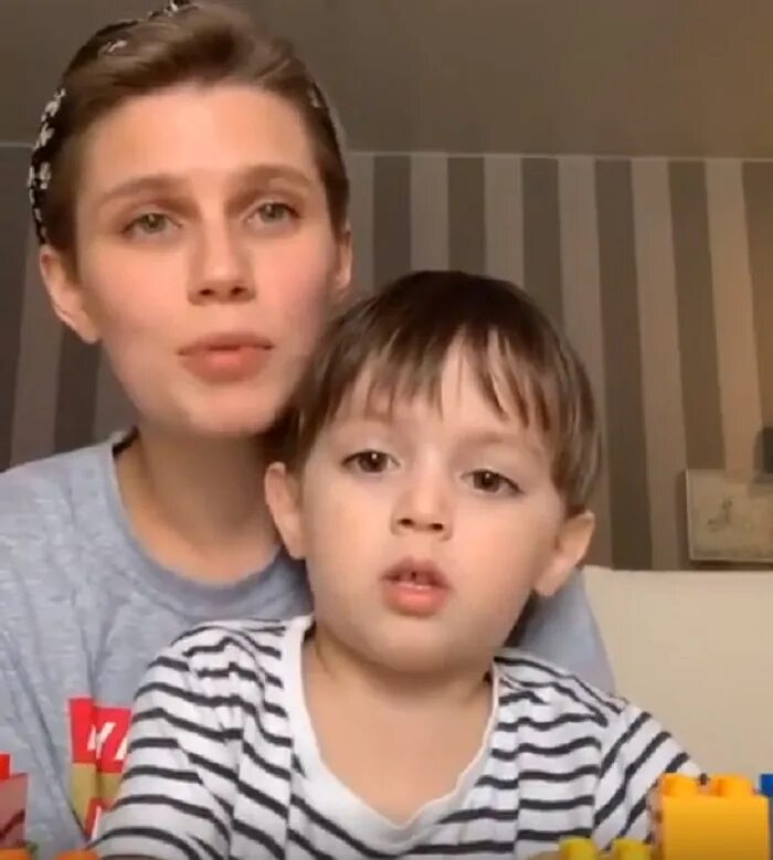 Дети дарьи мельниковой и артура смольянинова. Смольянинов дети фото. Дети дарьи мельниковой и артура смольянинова. Смольянинов дети фото. Смольянинов дети фото.