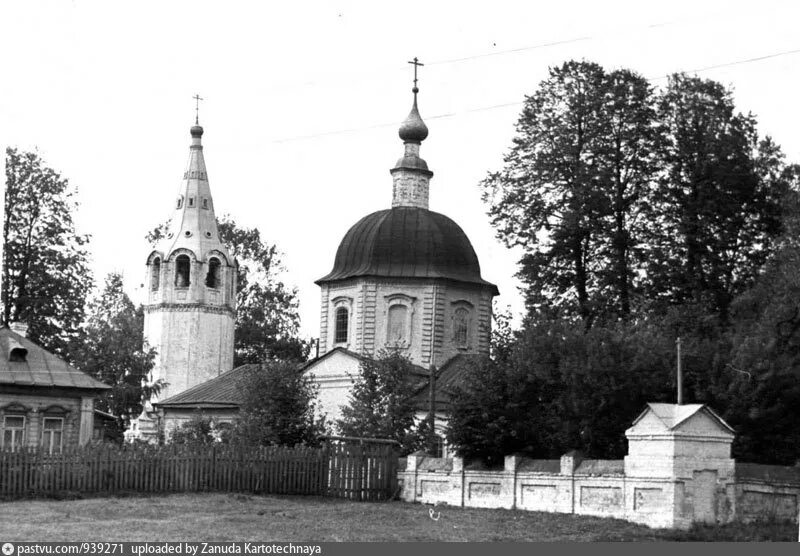 Ермолино ивановское. Село Ермолино Ивановская область Церковь. Храм святителя Николая Чудотворца в Ермолино.