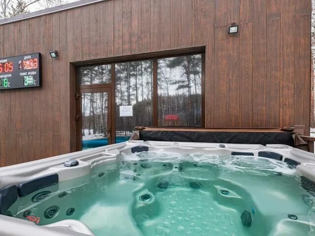 Отель На Еловом, Чебаркуль, Челябинск, цены от 5600 руб. 101Hotels.com