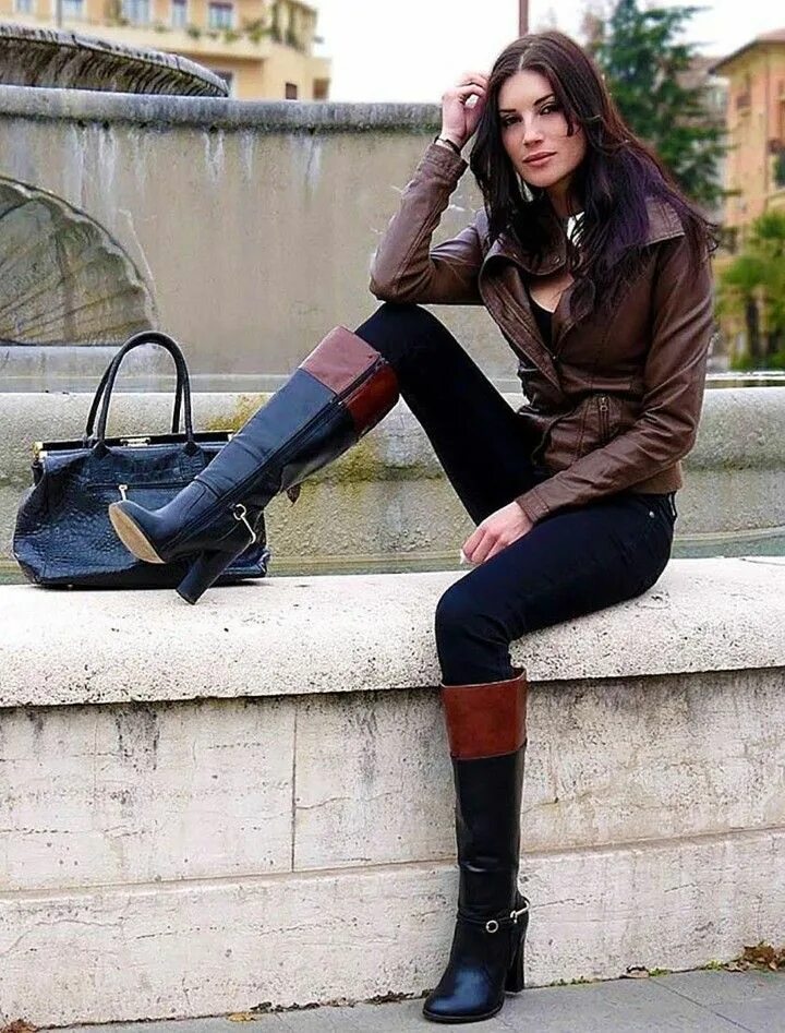 Woman riding boots. Rubber boots outfit. Riding boot. Boots. Riding boot.