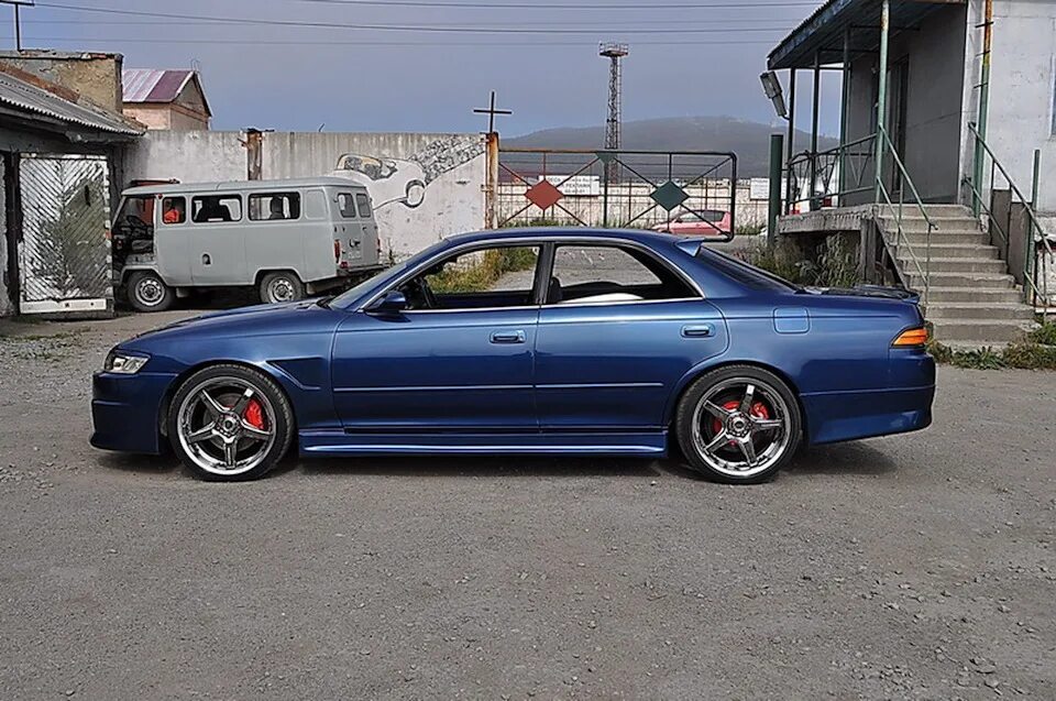 Mark blue. Toyota Mark 2 90 темно синий. Toyota Mark 2 1995 синий.