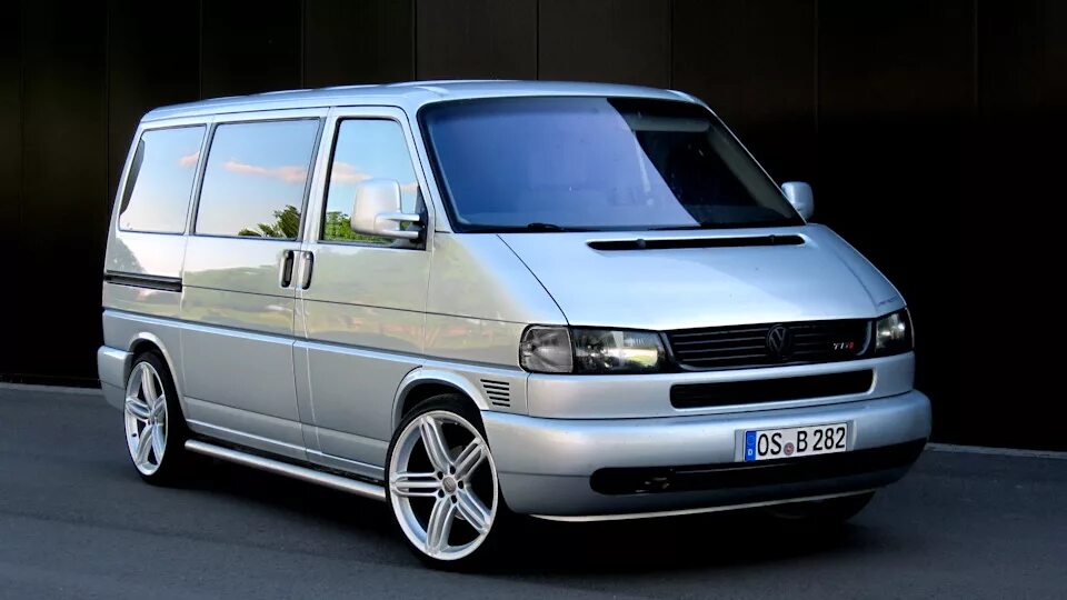 Volkswagen t4 Caravelle белый. Volkswagen т4 Каравелла. Фольксваген Транспортер t4. Volkswagen Caravelle т 4.