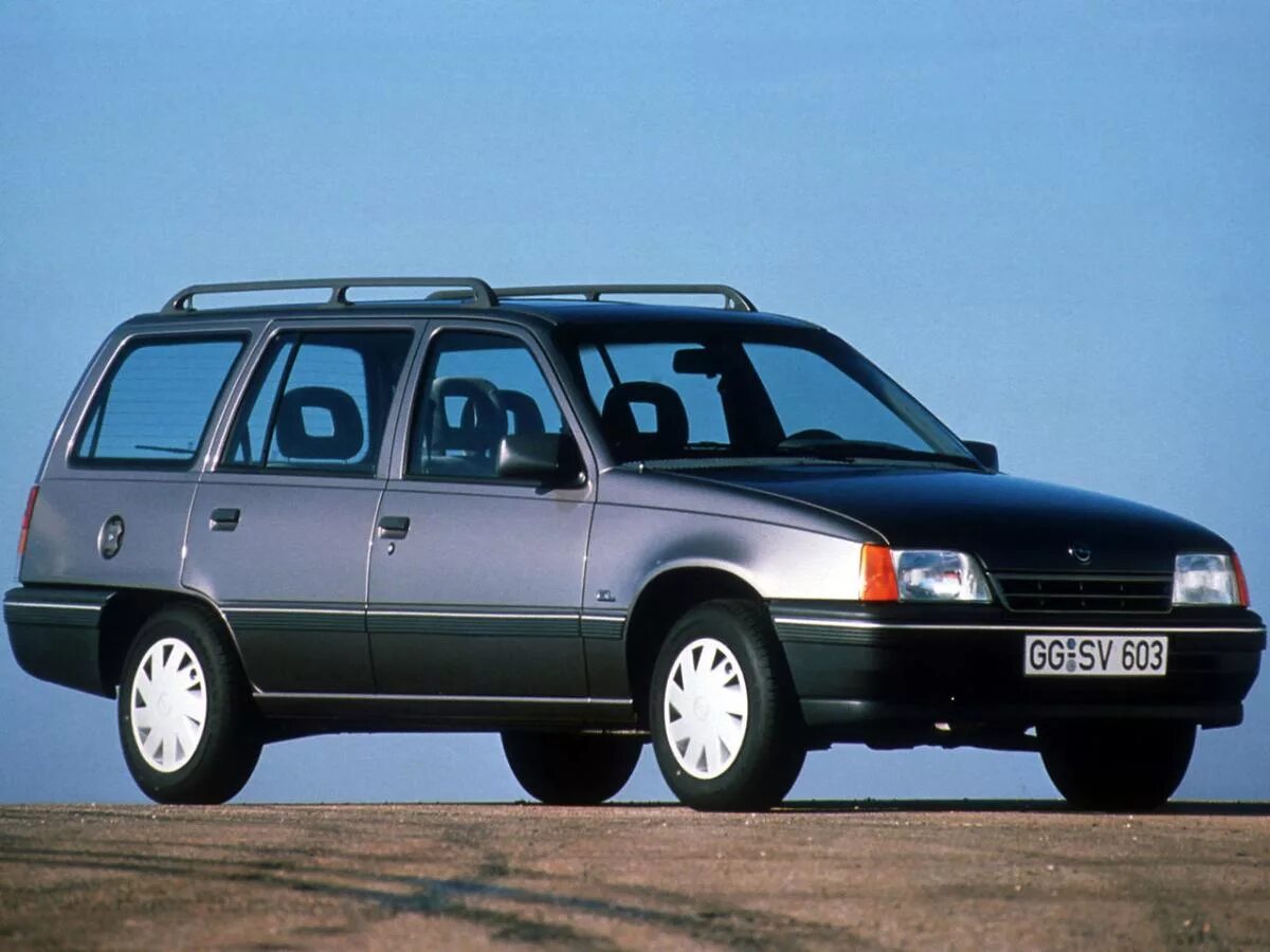 Опель караван универсал. Opel Kadett e универсал. Опель кадет 1.3 универсал. Opel Kadett 1993 универсал. Опель кадет 1984 универсал.