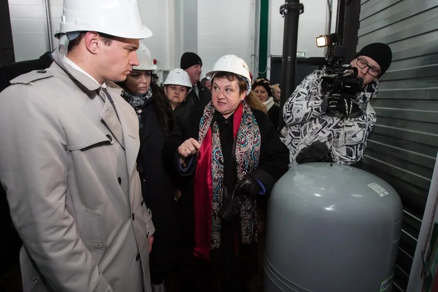 Био энерго. Биоэнергетический массаж перчатками. Оао биоэнерго. Био энерго резников иван. Биоэнергетический массаж лица fohow.