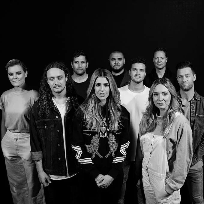 Hillsong участники группы. Церковь хиллсонг. Hillsong united. Hillsong united people. Hillsong united band солистка.