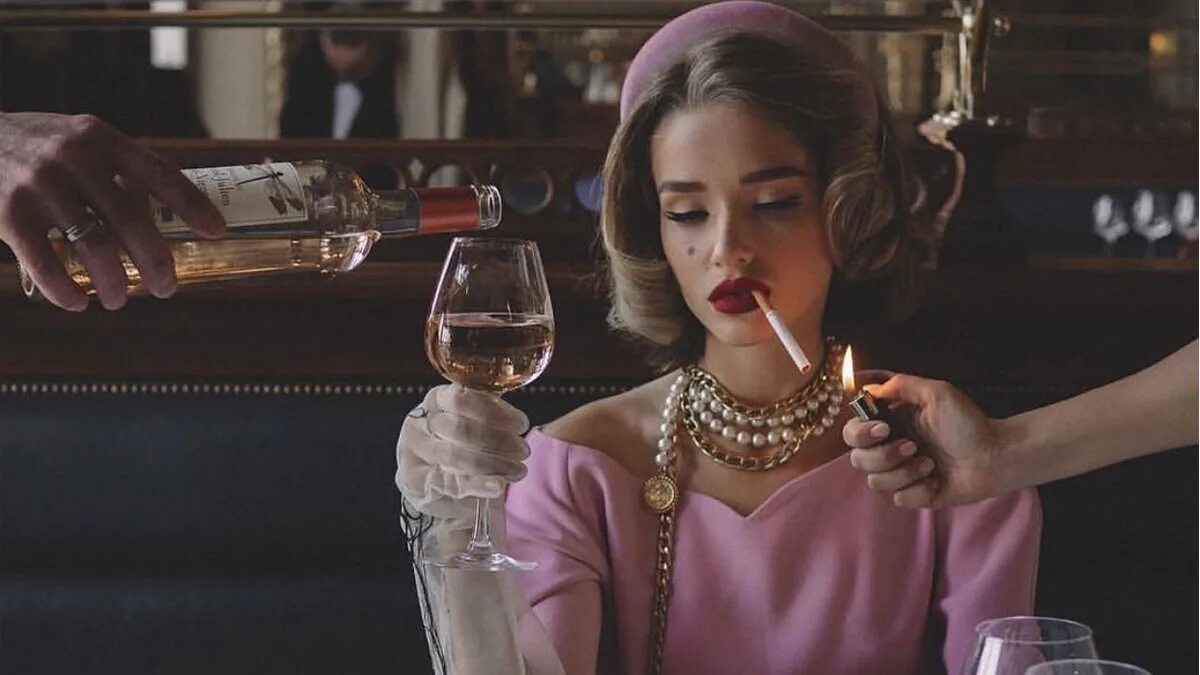 Девушка с деньгами. Old money girl. Девушка с деньгами. Красивая девушка с деньгами. Красивая женщина с деньгами.