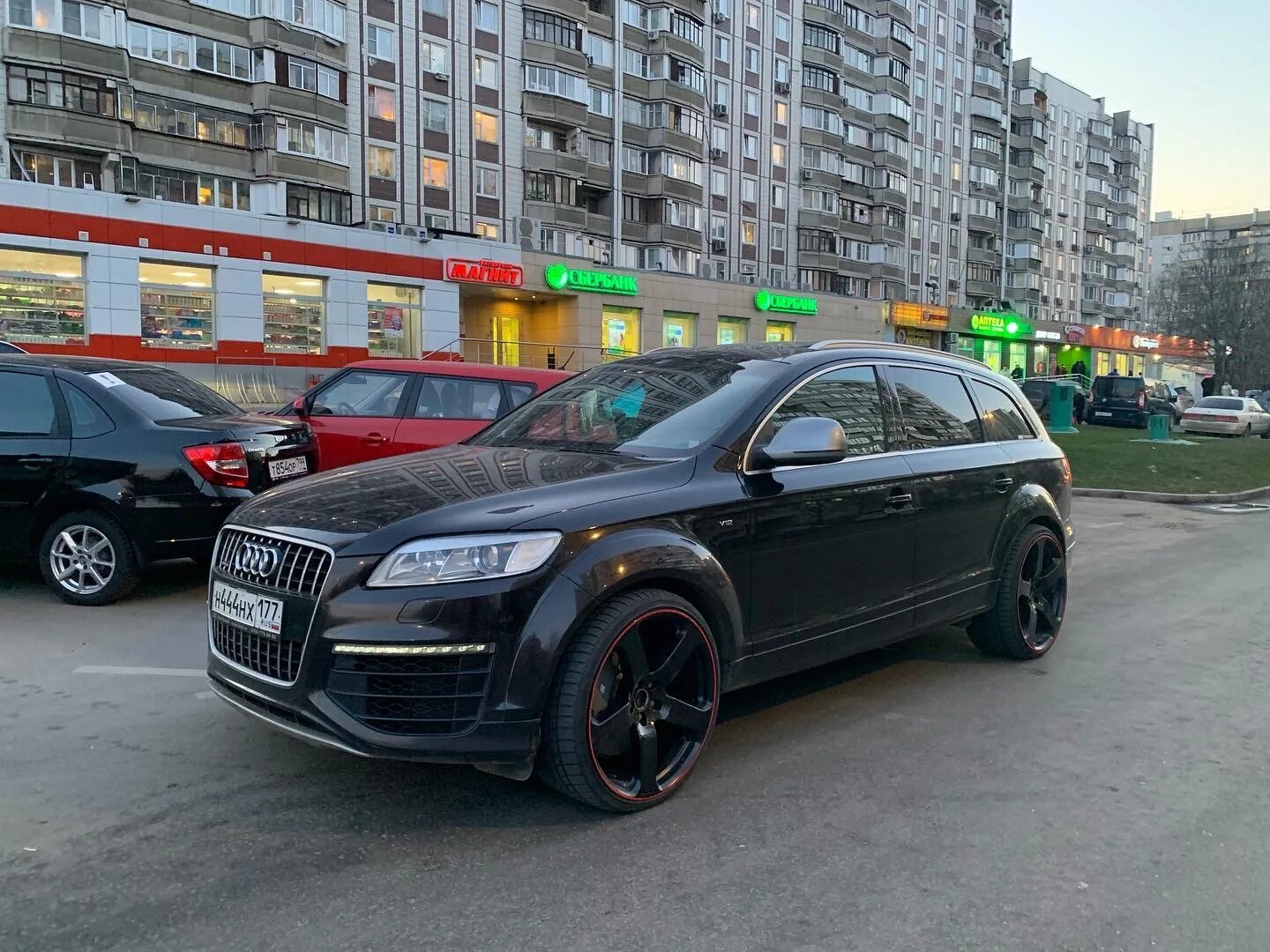 Https r 23. Audi q7 1. Audi q5 r22. Ауди q7 r22. Audi q7 22.