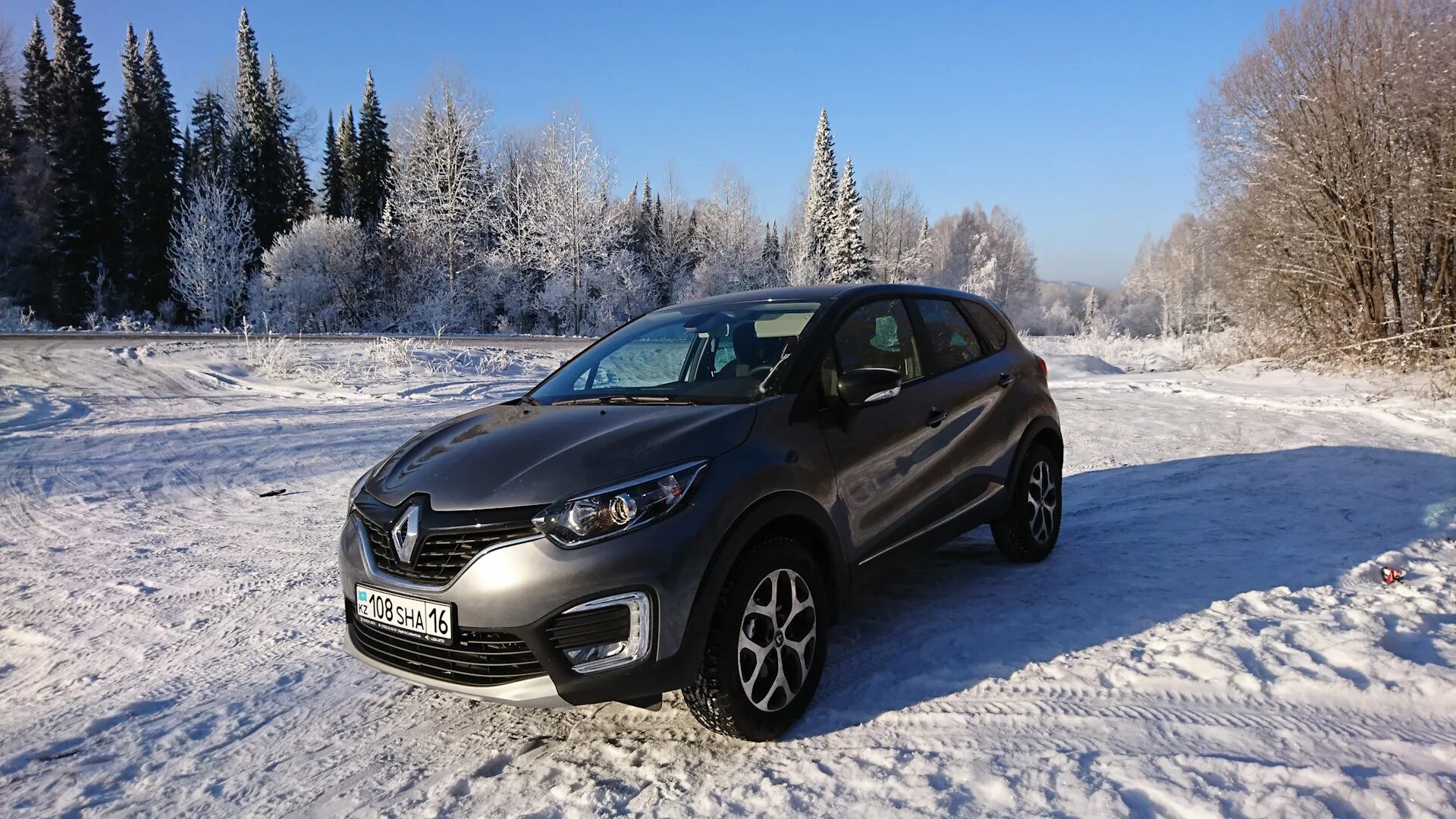 Рено каптур на механике. Renault kaptur. рено капюр зима. рено каптур зима. рено каптур и дастер.