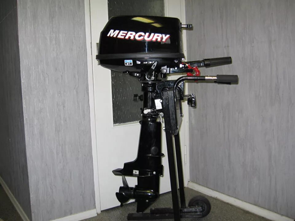 Лодочный мотор mercury 5m. Mercury me 5. Мотор меркури f5 me. Лодочный мотор mercury me 3. Mercury me 5.