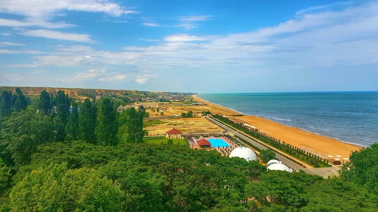 Тур в дагестан на каспийском море. Каспийское море санаторий Каспий. Санаторий Каспий Махачкала. Дербент санаторий Каспий. Санаторий Каспий Дагестан Махачкалы.