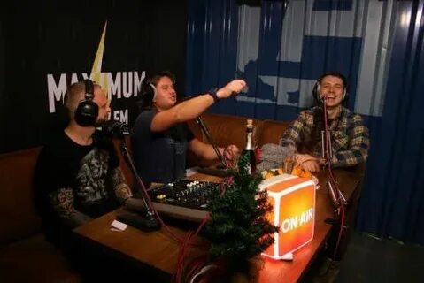 Слушать радио максимум в прямом эфире