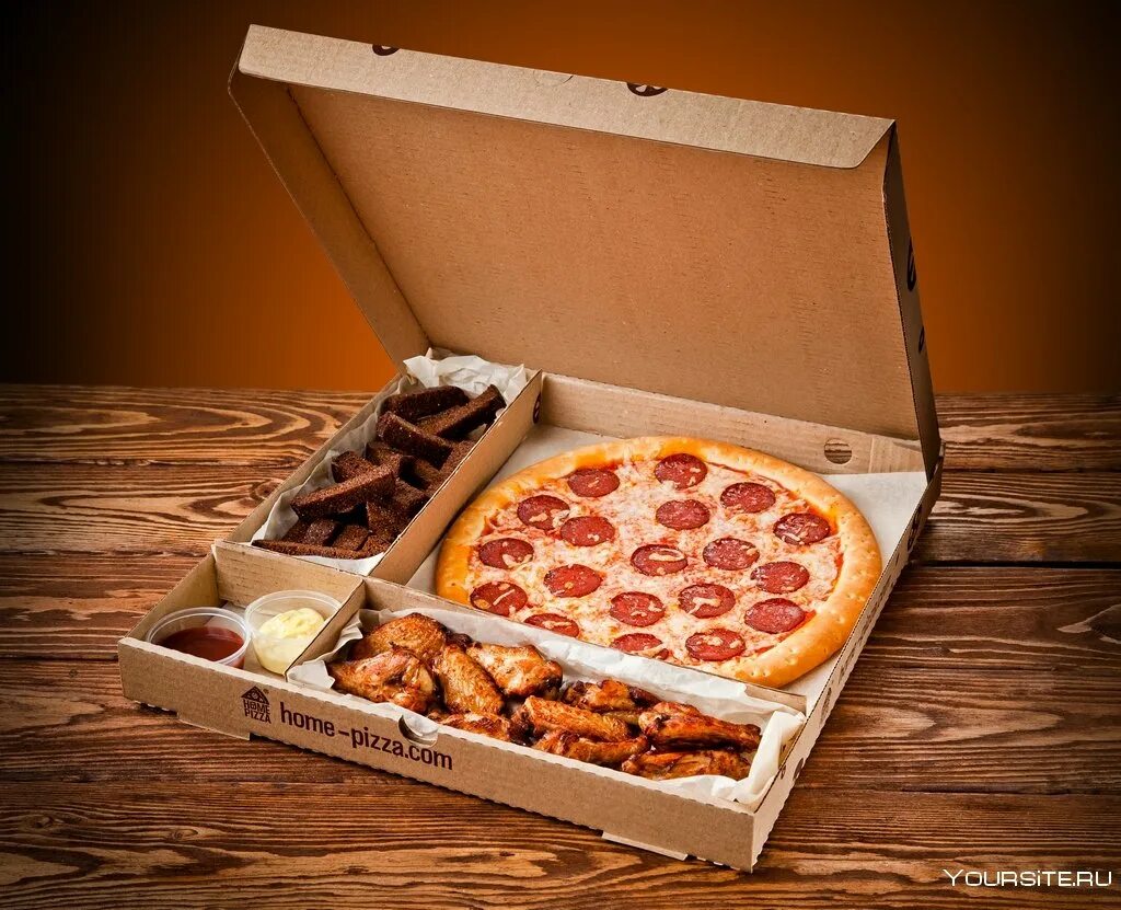 Доставка пиццерия пиццы. "Пицца". Коробка для пиццы. Пицца в коробке. Пицца в картонной коробке.