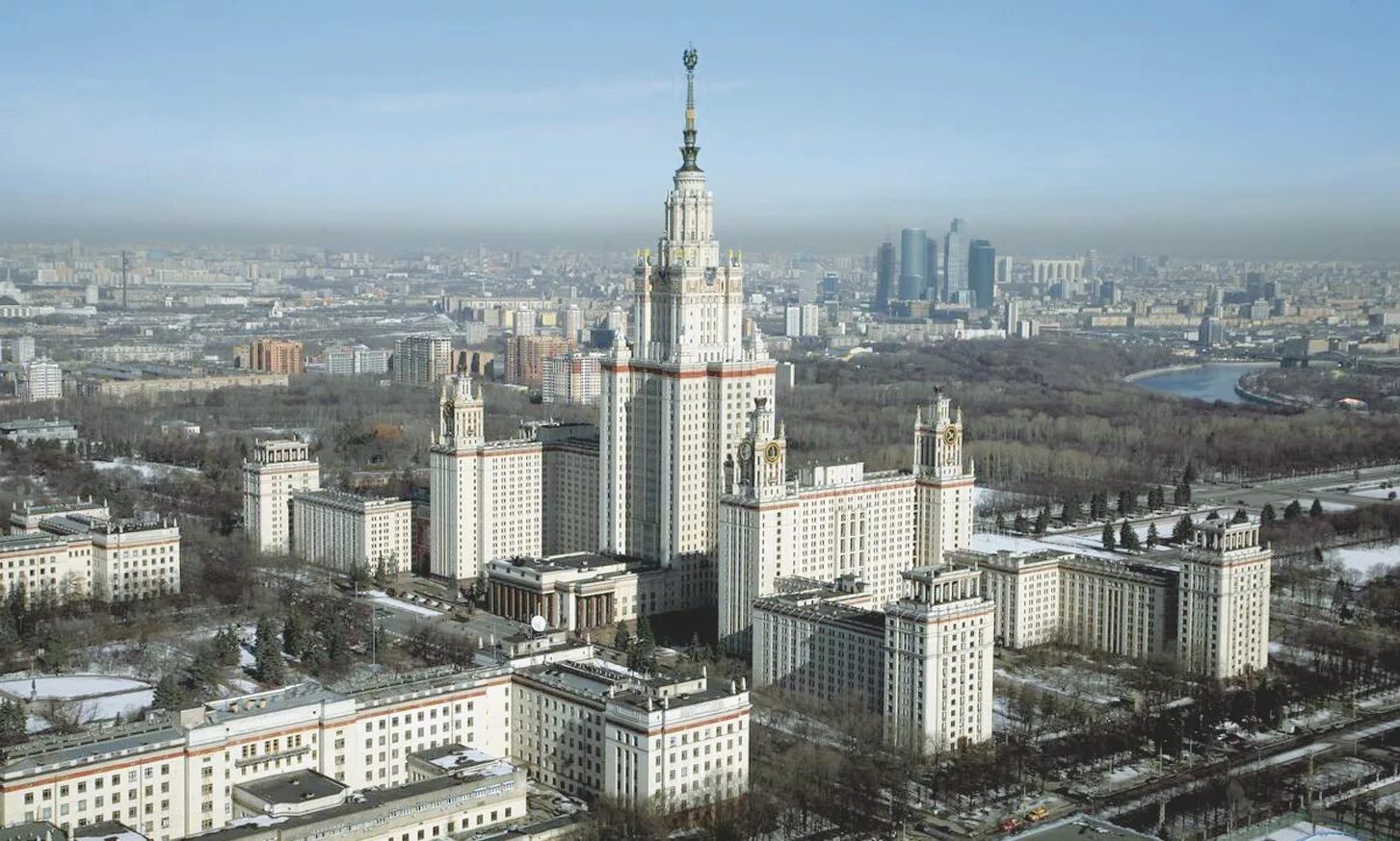 Интц мгу воробьёвы горы. Корпус мгу на воробьевых горах. Главный корпус мгу. Главный корпус мгу на воробьевых горах. Здание мгу на воробьевых горах.