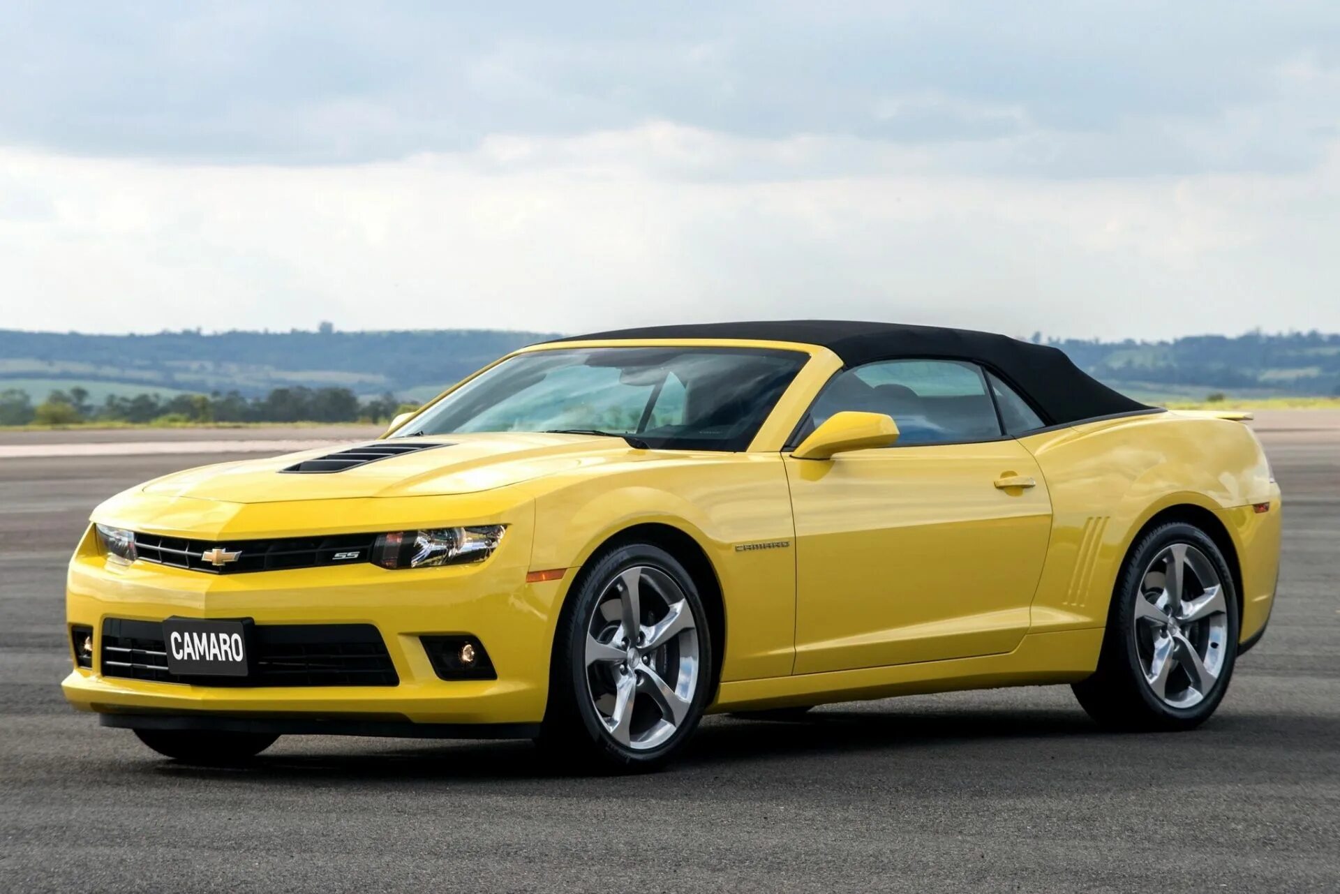 Камара перевод. Chevrolet camaro zl1 bumblebee. Шевроле камаро. Камара перевод. Камара перевод.