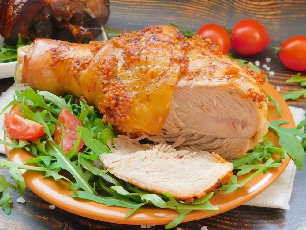 Индейка в духовке. Индейка в духовке. Фаршированная индюшиная голень. Сочная индейка запеченная в духовке целиком. Бедро индейки запеченное в духовке.