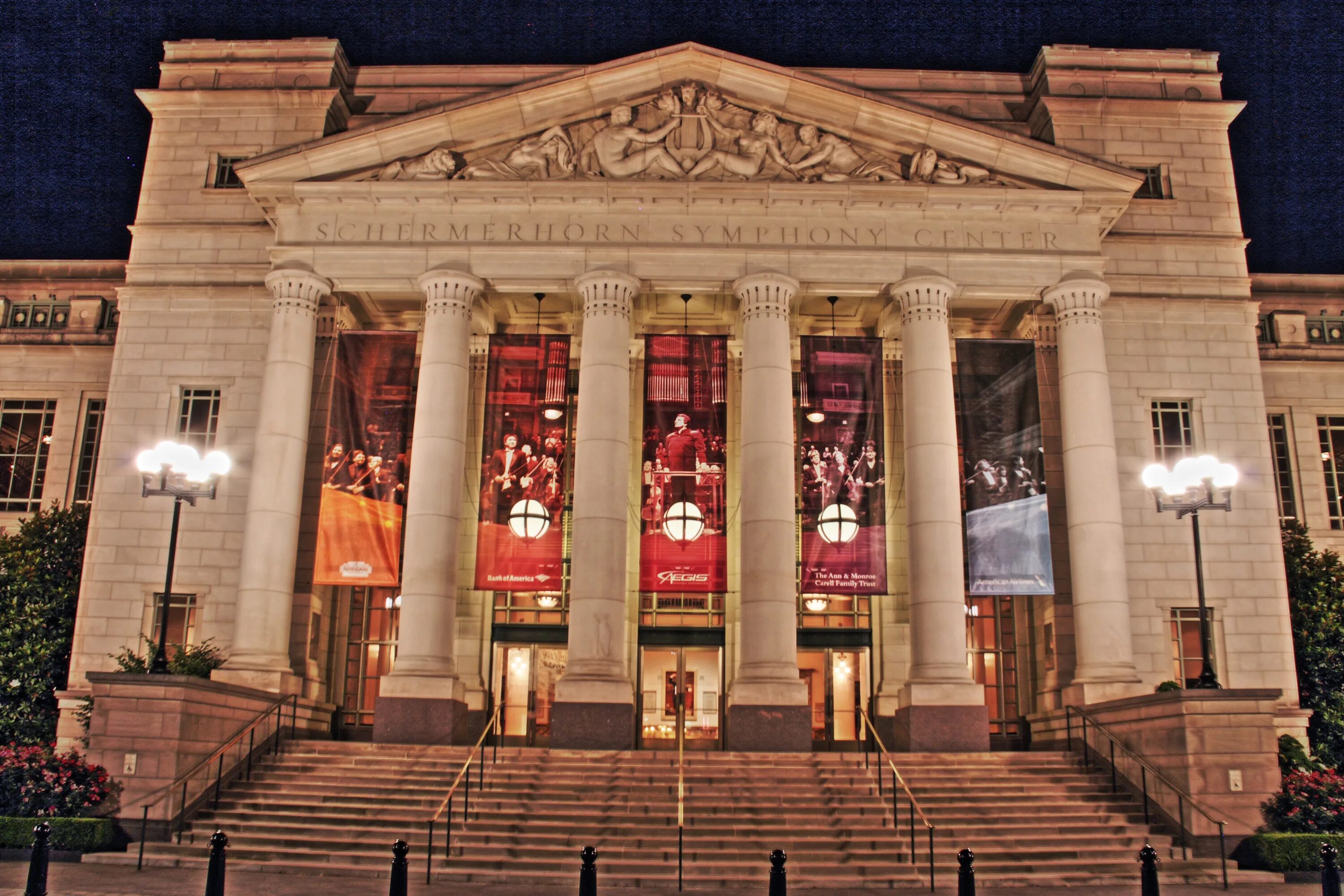 Schermerhorn Symphony Center Нашвилл. Большой оперный театр Белфаст. Северная Ирландия оперный театр. Варшава театр оперы и балета.