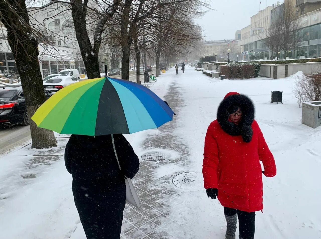 Этой зимой выпадет снег. 7 см снега в москве. Первый снег на камчатке. Этой зимой выпадет снег. Сугробы в москве.